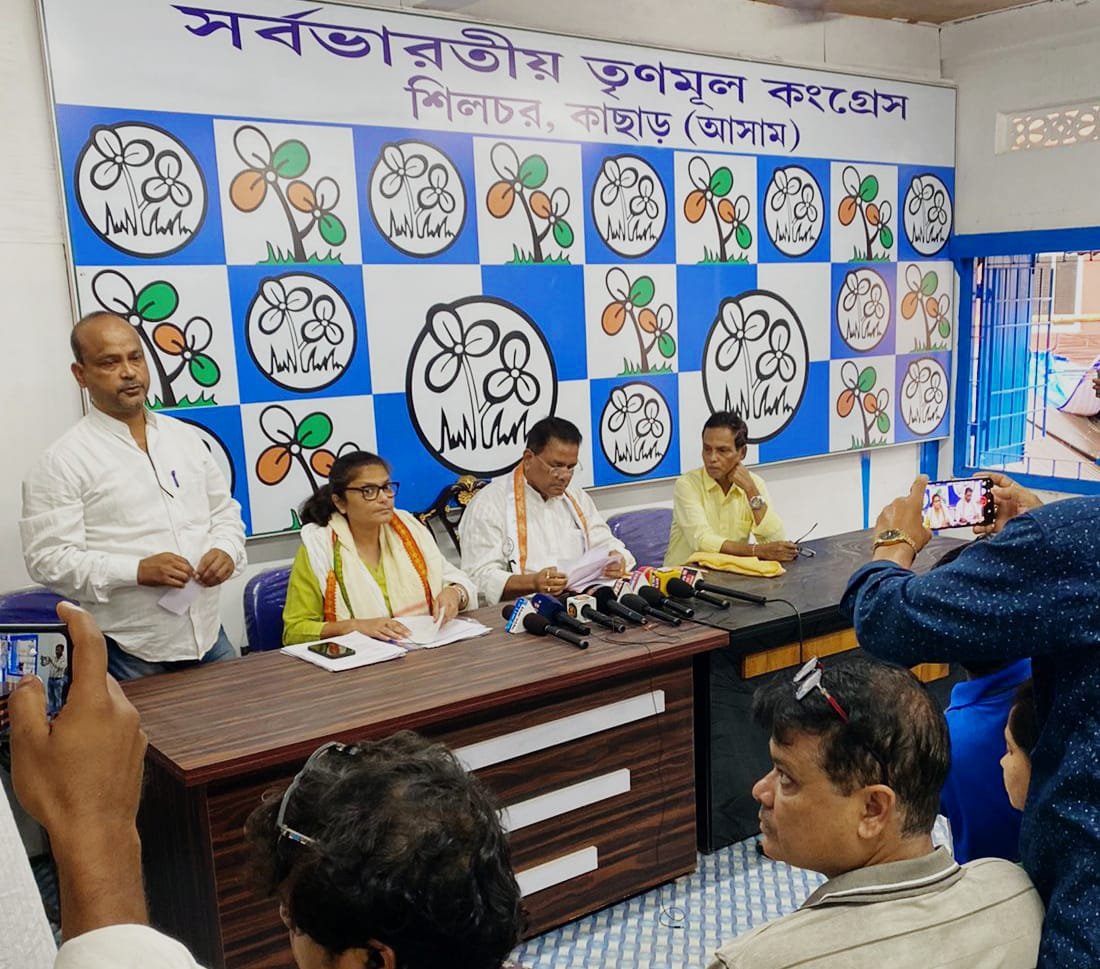 ripunbora's tweet photo. Today, we @AITC4Assam tried to know the plight of workers of Dolu Tea State who were illegally evicted by Govt but Cachar Dist admin deliberately imposed Sec 144 &amp; stopped us undemocratically.

Later addressed a PC with RS MP @SushmitaDevAITC followed by a massive joining event. https://t.co/y93oDGp0HE