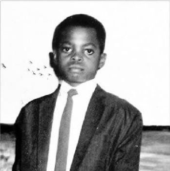Naija_PR's tweet photo. Guess the Celebrity!! https://t.co/pwbQ18c8JW