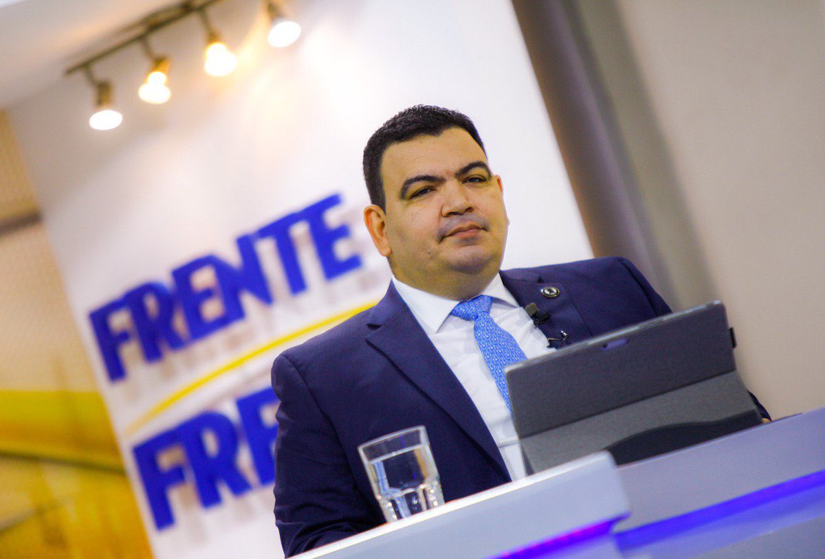 #RégimenDeExcepción | “He recibido una serie de organizaciones que alegan detenciones arbitrarias, les he pedido que si conocen de algunas que lleven el caso y se les dará un seguimiento, hasta hoy no he recibido ninguna”: procurador general, <a href="/ReneEscobarA/">René Escobar</a>.