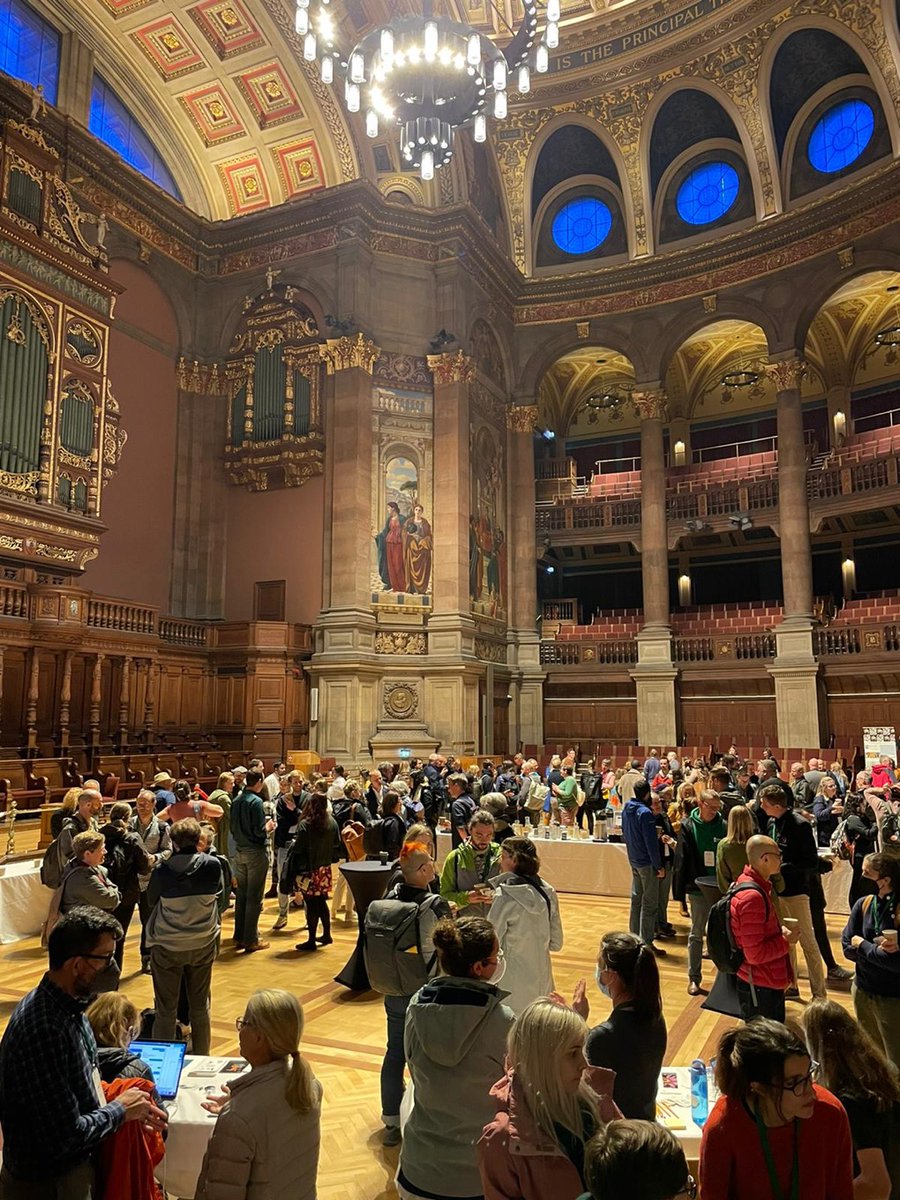 Our team attended @spnhc2022 conference last week and had a wonderful time with the other 621 Natural History enthusiasts! They enjoyed both presenting themselves and learning from others. ⬇️