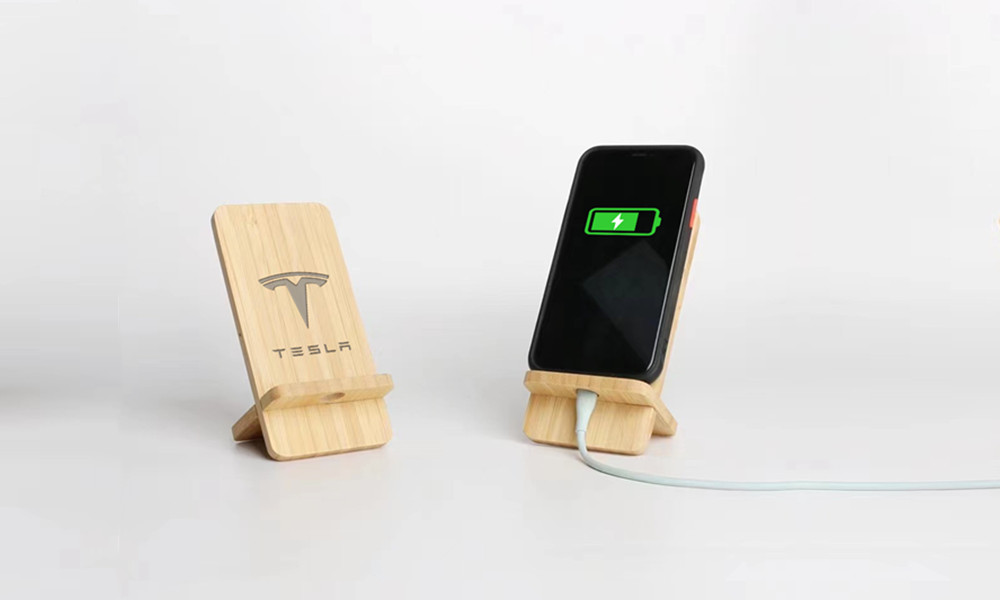 new released #wooden #wirelesscharger #phonestand for #advertising #brand awareness #giveaway , marketing #gift from #usbtechs bit.ly/324lbFp