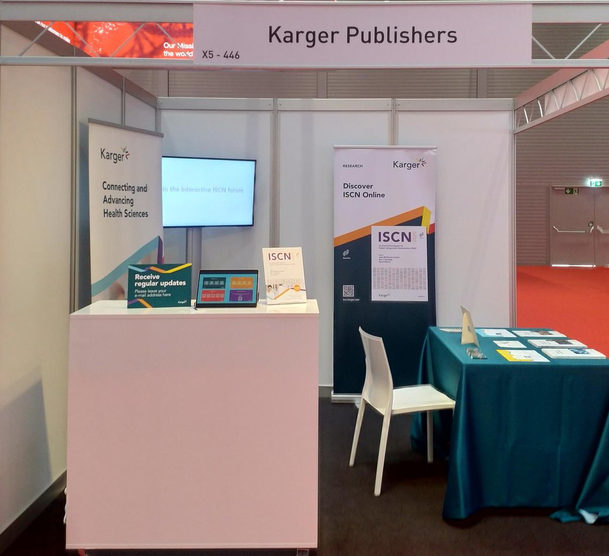 Hello from Vienna! We are excited to be at the #ESHG2022. Stop by our booth and meet our team at booth X5-446.
2022.eshg.org