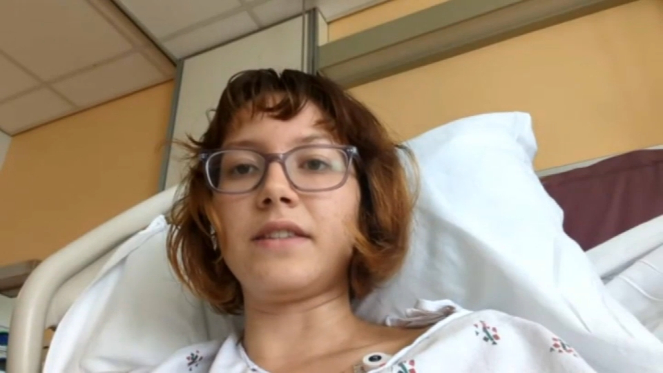 nbcbayarea's tweet photo. A 15-year-old girl is in intensive care with a collapsed lung after a pellet gun attack near Valley Fair mall in San Jose. https://t.co/4URdaj45kf https://t.co/bFTMTEd0kR
