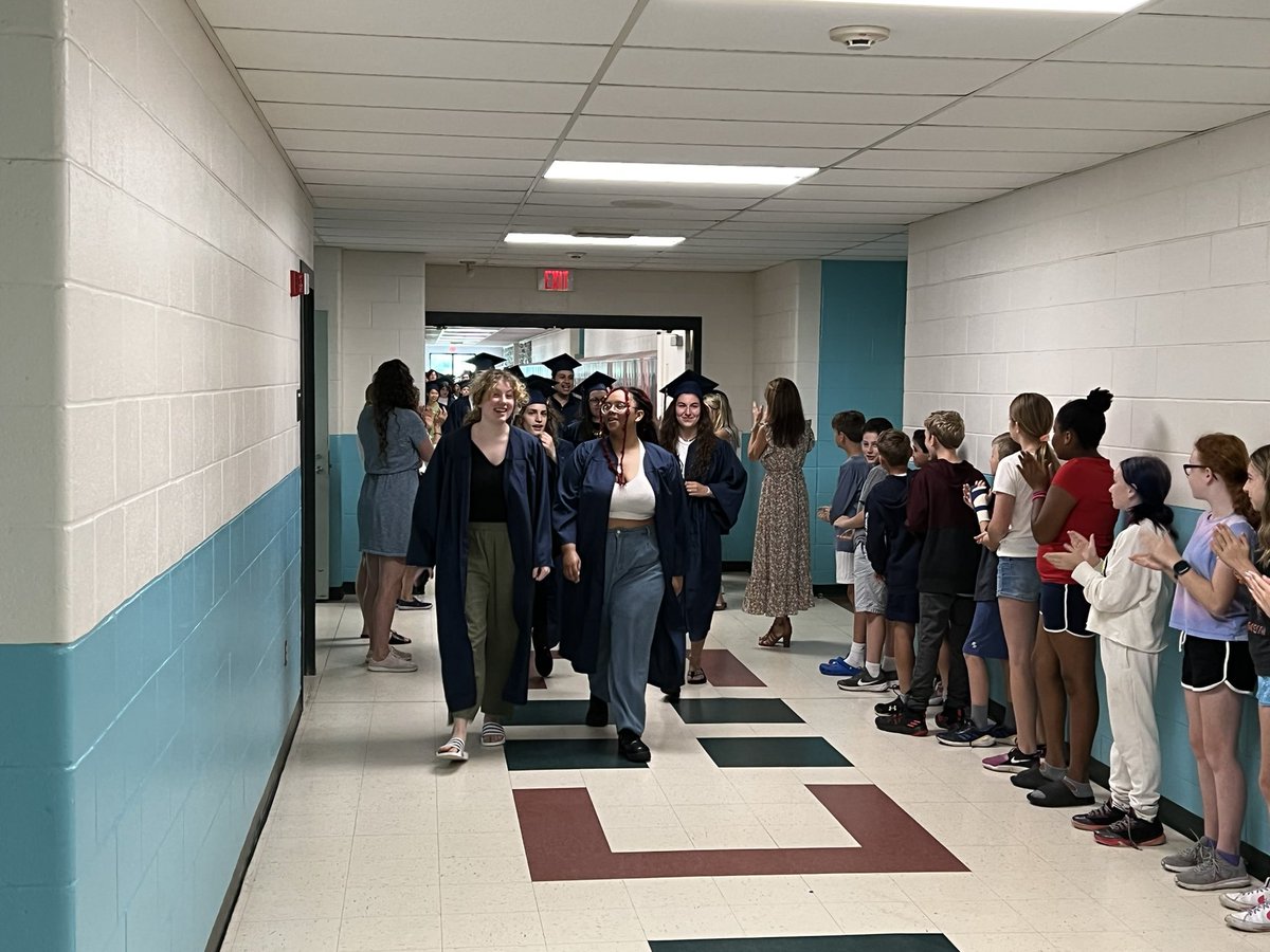 Dr_Borden's tweet photo. One of our favorite traditions in South Kingstown as the SKHS class of 2022 visits all ot their former schools and teachers. Congratulations to the class of 2022 ! 💙🎓 https://t.co/f5qR8KROuD