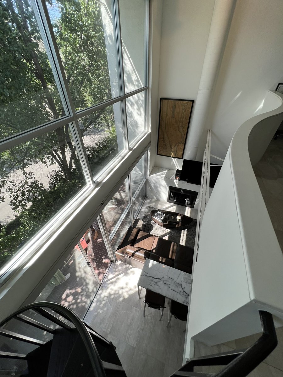 benwegmann's tweet photo. Dallas, TX loft living for just $330,000 🤩 https://t.co/qgVAkVAwbV