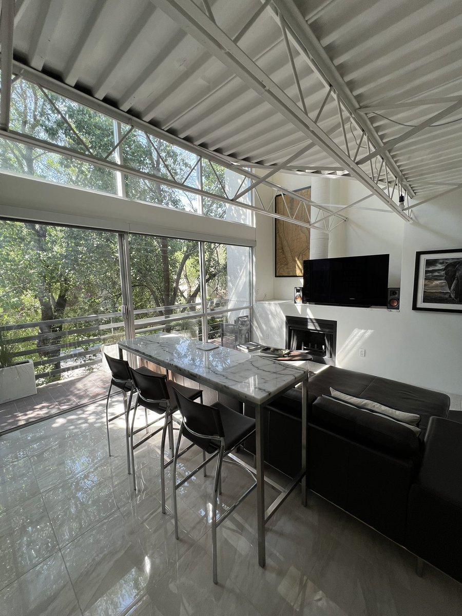 benwegmann's tweet photo. Dallas, TX loft living for just $330,000 🤩 https://t.co/qgVAkVAwbV