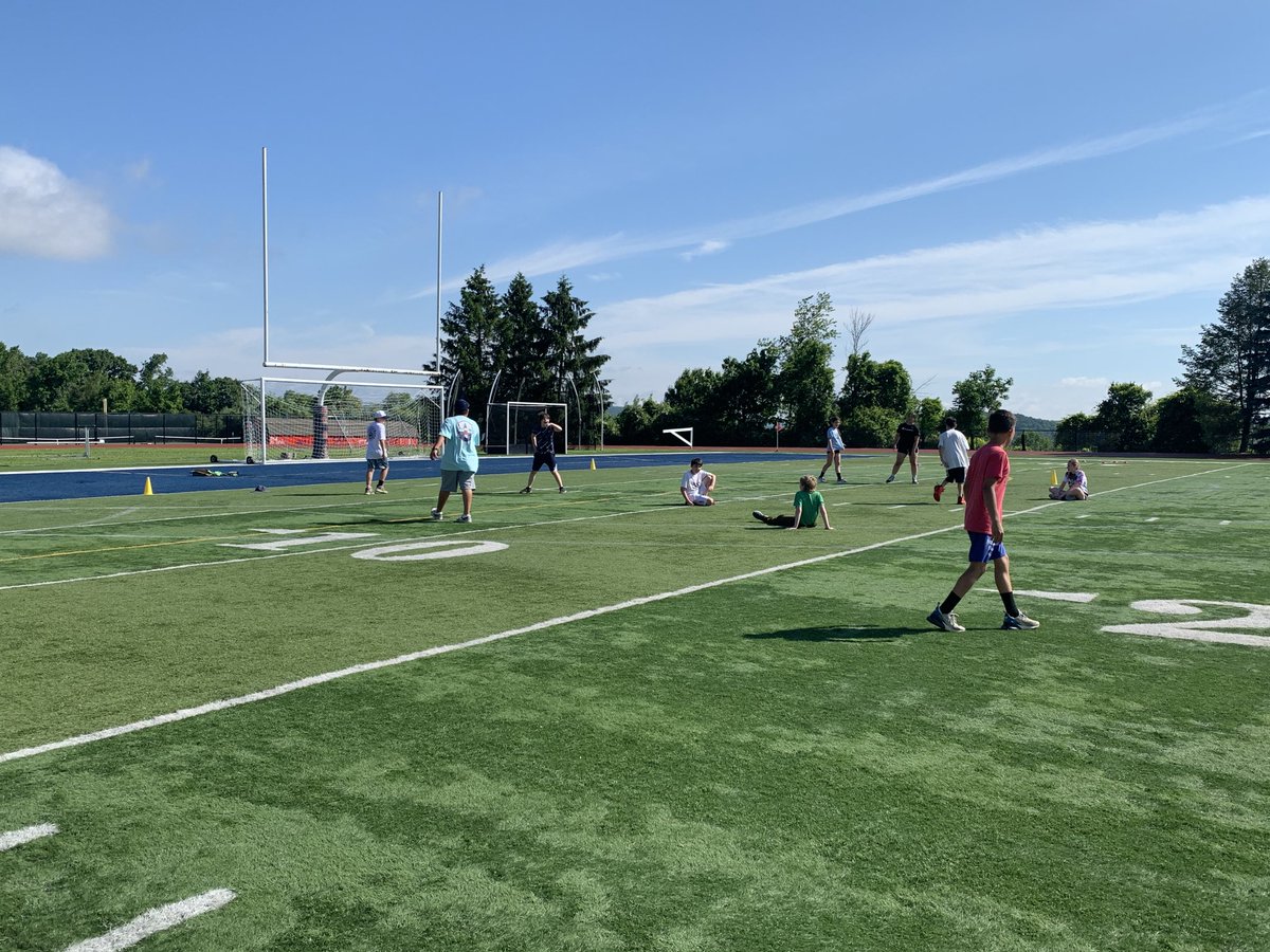 NFMSPE's tweet photo. 6th grade field day. #4waytag who doesn’t like a tag game. https://t.co/1onGTeltFN