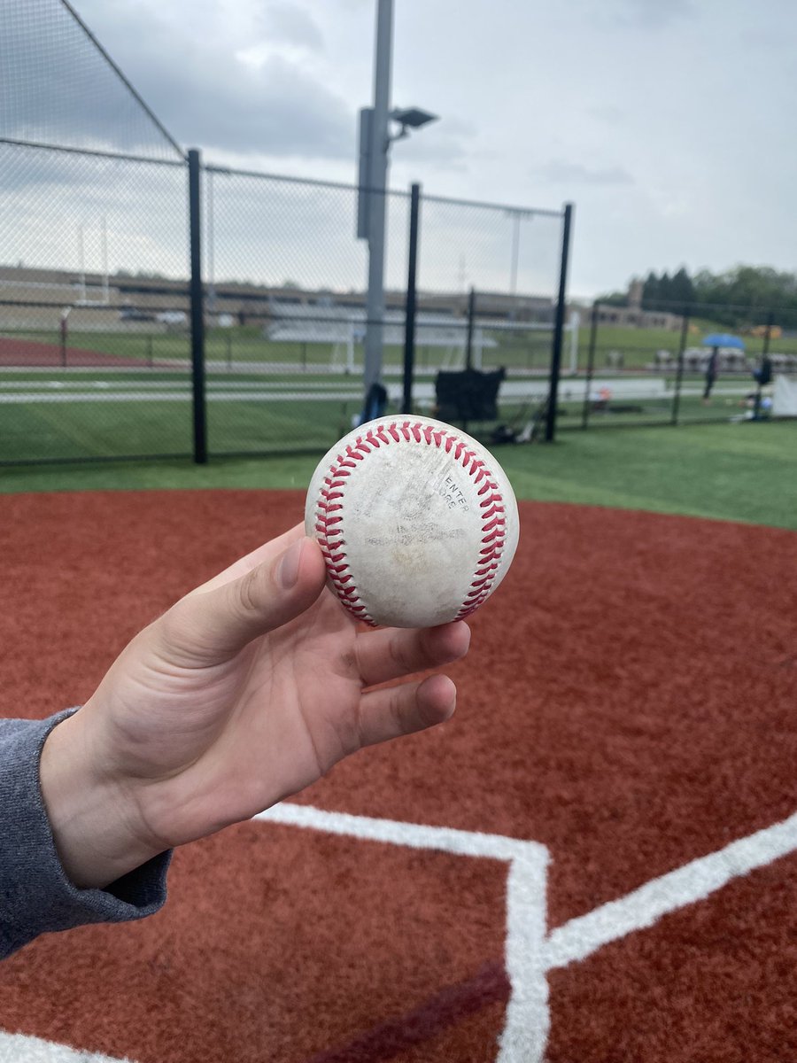 RandysSharks's tweet photo. Sharks split with lakers. 

But have dented 10 of their 30 baseballs for the season already . 

So that’s cool https://t.co/OLF0qNHV7Z