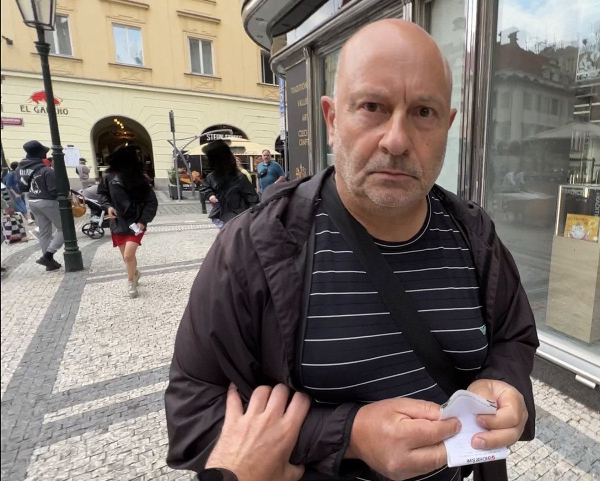 kluk z Prahy tweet media