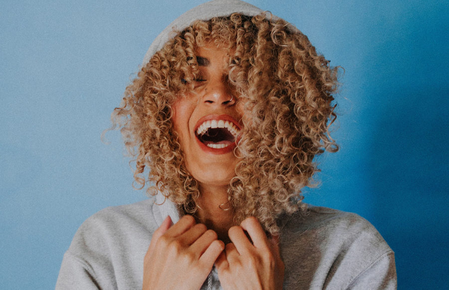 3 pasos para refrescar tus rizos antes de tu ceremonia + trivia- nupciasmagazine.com/belleza/3-paso…