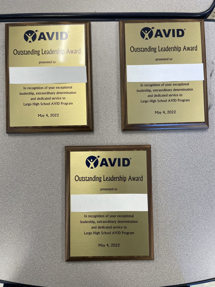 teach2dfuture's tweet photo. Celebrations and recognition make the hard work worthwhile, especially because it makes student feel that their efforts are appreciated and valued. My felicitations to my  Senior @AVIDLARGOHS scholars! 🎉🎊🙌🏼👏🏼 @AVID_MASSVI @AVID4College @pgcps @LargoLionsHS @ShermanEllegood 💙🦁 https://t.co/gjA51CQn18