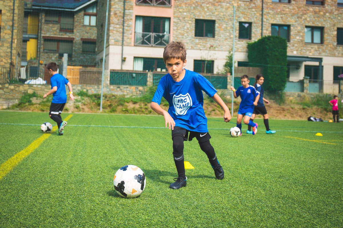Un verano para aprender, disfrutar y mejorar. 

¡Apúntate ya al 𝗠𝗜𝗖 𝗖𝗮𝗺𝗽! 

✍🏻 miccamp.com
