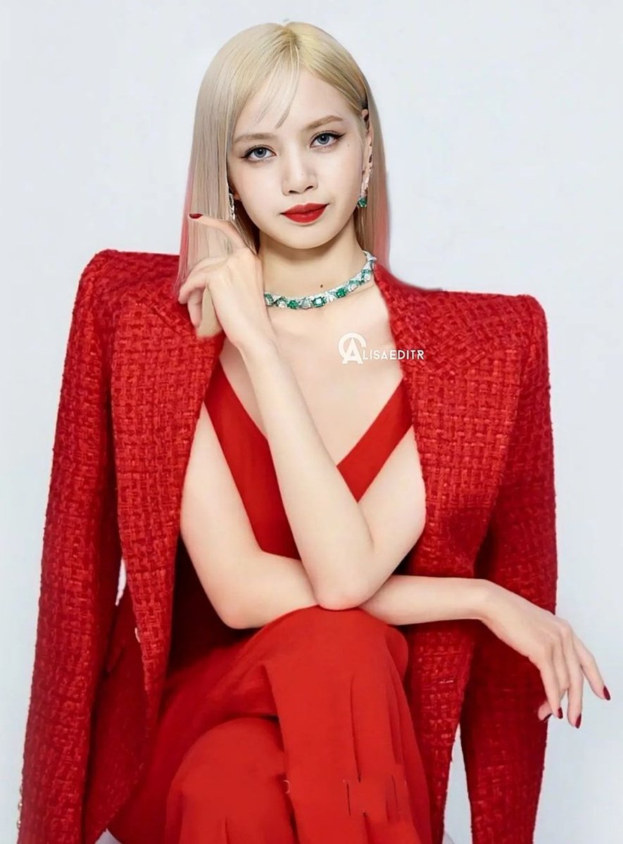 soonmin_v's tweet photo. Rút ngắn khoảng cách nào 💪💪💪

I vote for #MTVLAKPOPLISA #MTVLAFANDOMLISA #MTVLAHITMONEY by LISA at this year's #PremiosMTVMIAW https://t.co/LNQtlByQf8
