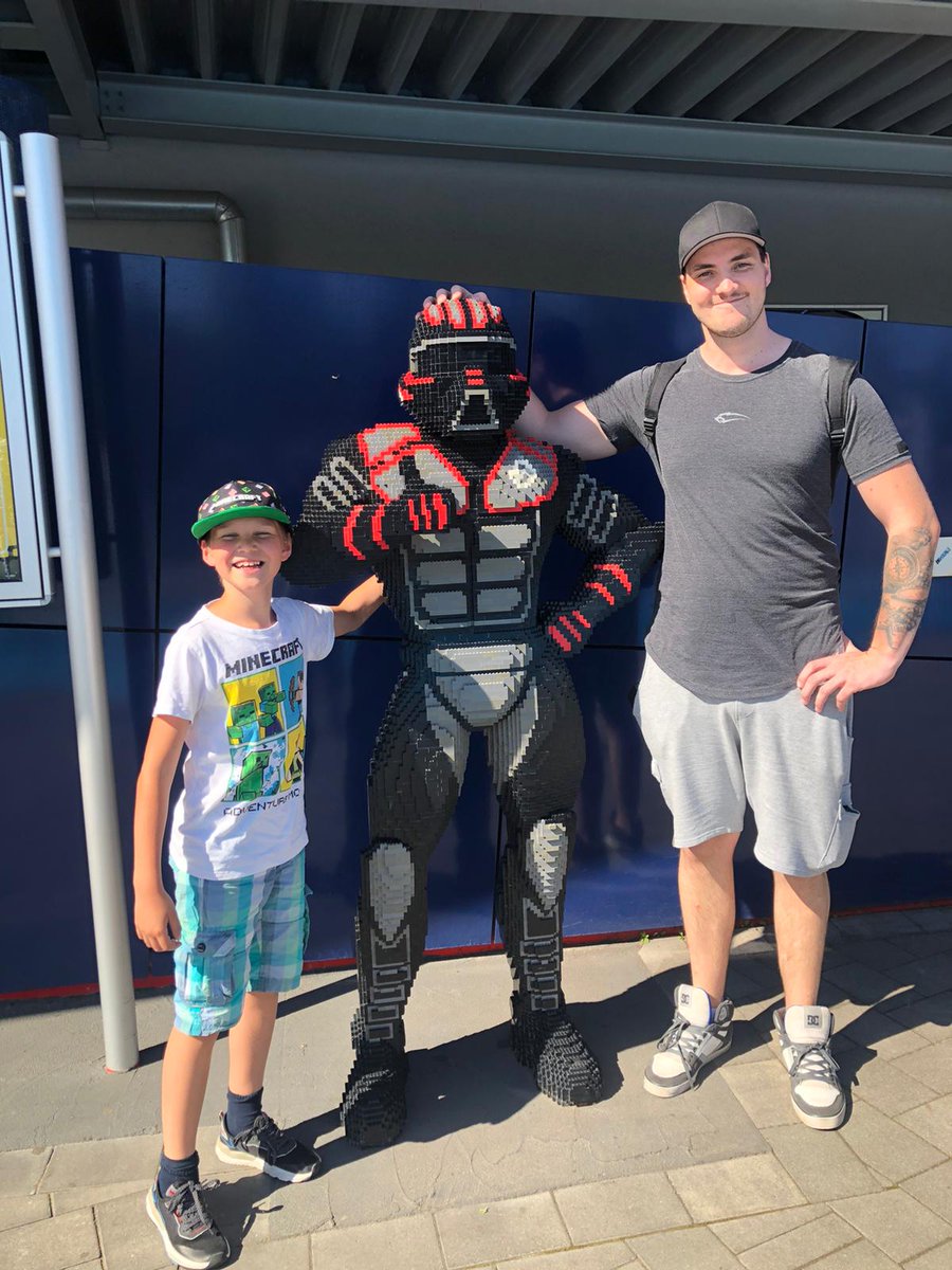 just_play_helm's tweet photo. I traveled to @LEGOLAND_de with my nephew this weekend.

We were searching for some golden nuggets,so i can afford that damn Underground SEA anytime soon!😅 https://t.co/DigY6Fm1xJ