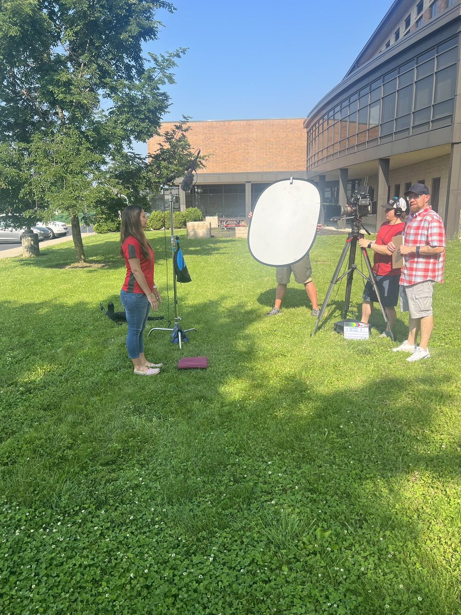 crookbailey2013's tweet image. Solar panel installation begins and we are talking about Reds Community Fund Community Makeover! Thank you Sonlight for coordinating volunteers for the install! @PCSDViking #vikingdiff