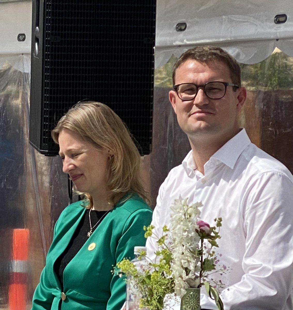 En fornøjelse at deltage i første spadestik for de kommende svanemærkede ungdomsboliger “Grunwalds Have” på Østerbro. Tak til indenrigs- og boligminister <a href="/RabjergMadsen/">Chr Rabjerg Madsen</a> og overborgmester <a href="/SophieHAndersen/">Sophie Hæstorp</a> for engagementent og taler til eventet.