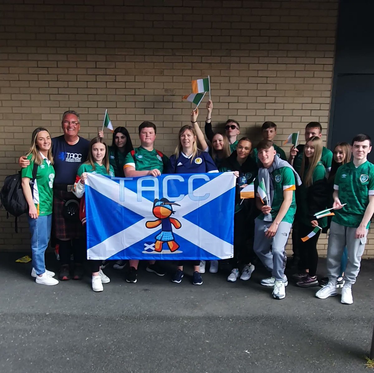 RisingTideProj1's tweet photo. Brilliant Day out for our students at the Ireland v Scotland game at the Aviva! All thanks to Tartan Army Children's Charity 🇨🇮🏴󠁧󠁢󠁳󠁣󠁴󠁿⚽️⚽️ https://t.co/RAHe8mzrV1