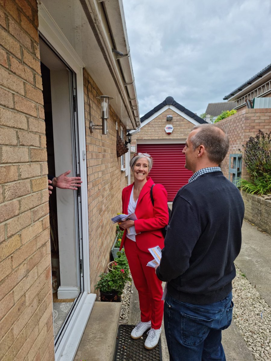 libdemdaisy's tweet image. Great to hit the doors in #Wakefield with @jamie_needle &amp;amp; @WakefieldLibDem team today: lots of voters disillusioned with Johnson’s Conservatives.  🔶
