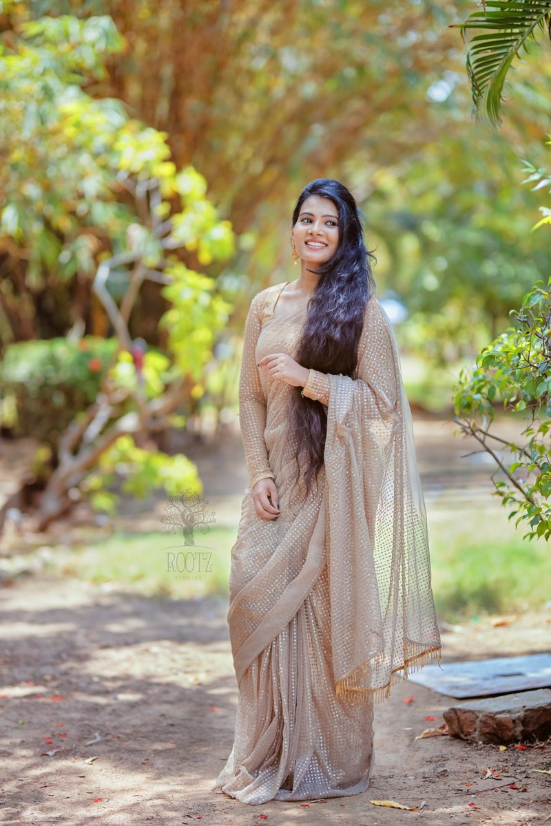 Beautiful #DhivyaDhuraisamy at #Fingertip2 press meet 💘😽

@dhivya_dhurai