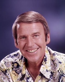 NLCarolynMuse's tweet photo. Remembering film/television actor, comedian, game show panelist, and voice artist Paul Lynde, who was born #OTD (June 13th) in 1926. #Stanley #ByeByeBirdie #BurkesLaw #TheMunsters #Bewitched #IDreamofJeannie #ThePerilsofPenelopePitstop #CharlottesWeb #TheHollywoodSquares https://t.co/f5tHcFus9v