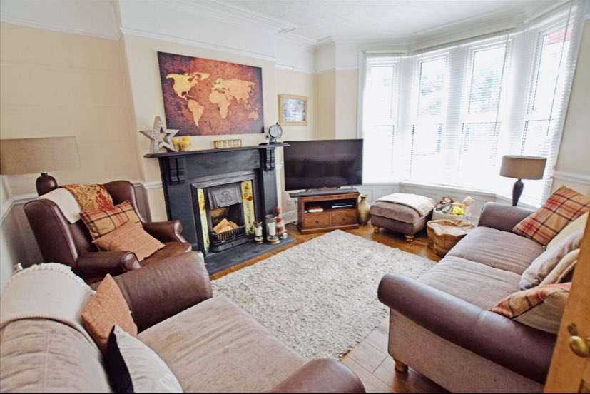 Michael_JonesCo's tweet photo. Michael Jones & Company Estate Agents - For Sale 3 bedroom property on Canada Road, Heath/Gabalfa, Cardiff. Close to UHW. View the virtual tour online. https://t.co/oknsejWwpD #ForSale #OnTheMarket #House #Home #Property #EndTerrace https://t.co/A7svwZMhfS