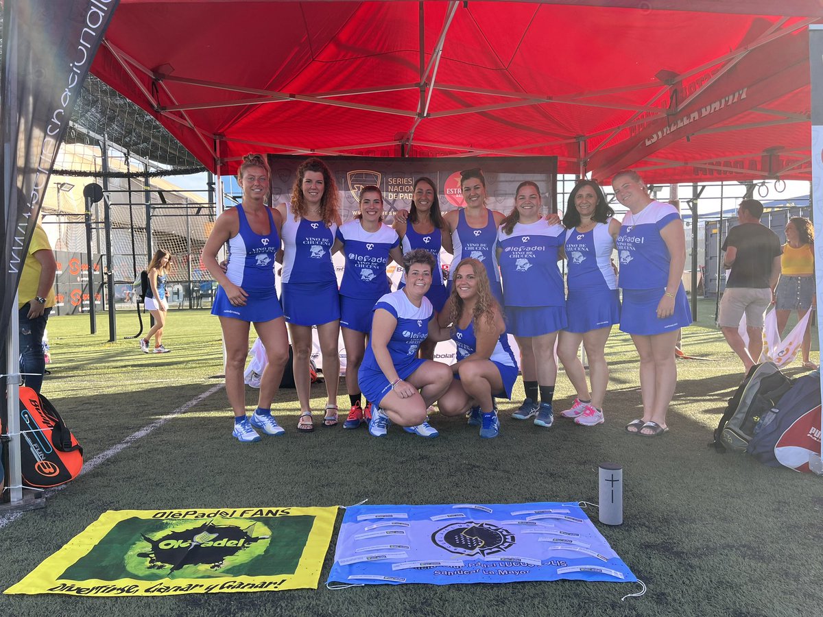 padelsanlucar's tweet photo. #masterinternacional
Nuestro equipo femenino en el master de valencia disputado este fin de semana pasado.
#padel #lucuspadelsolis #olepadel #sanlucarlamayor https://t.co/iTIrqjc09a