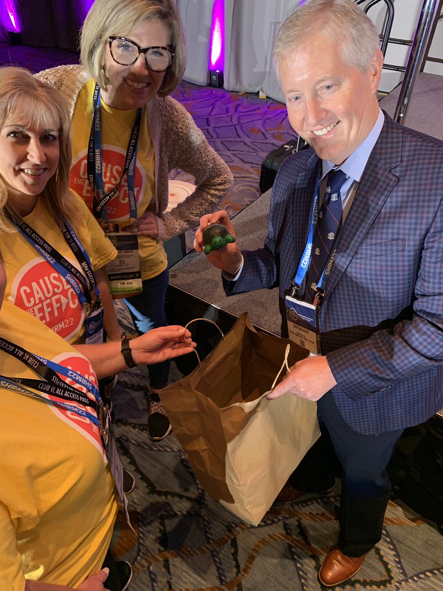 ggmckinney's tweet image. Ready with the Supreme Court related #SWAG @joebeachboard @OgletreeDeakins #megasession #SHRM22