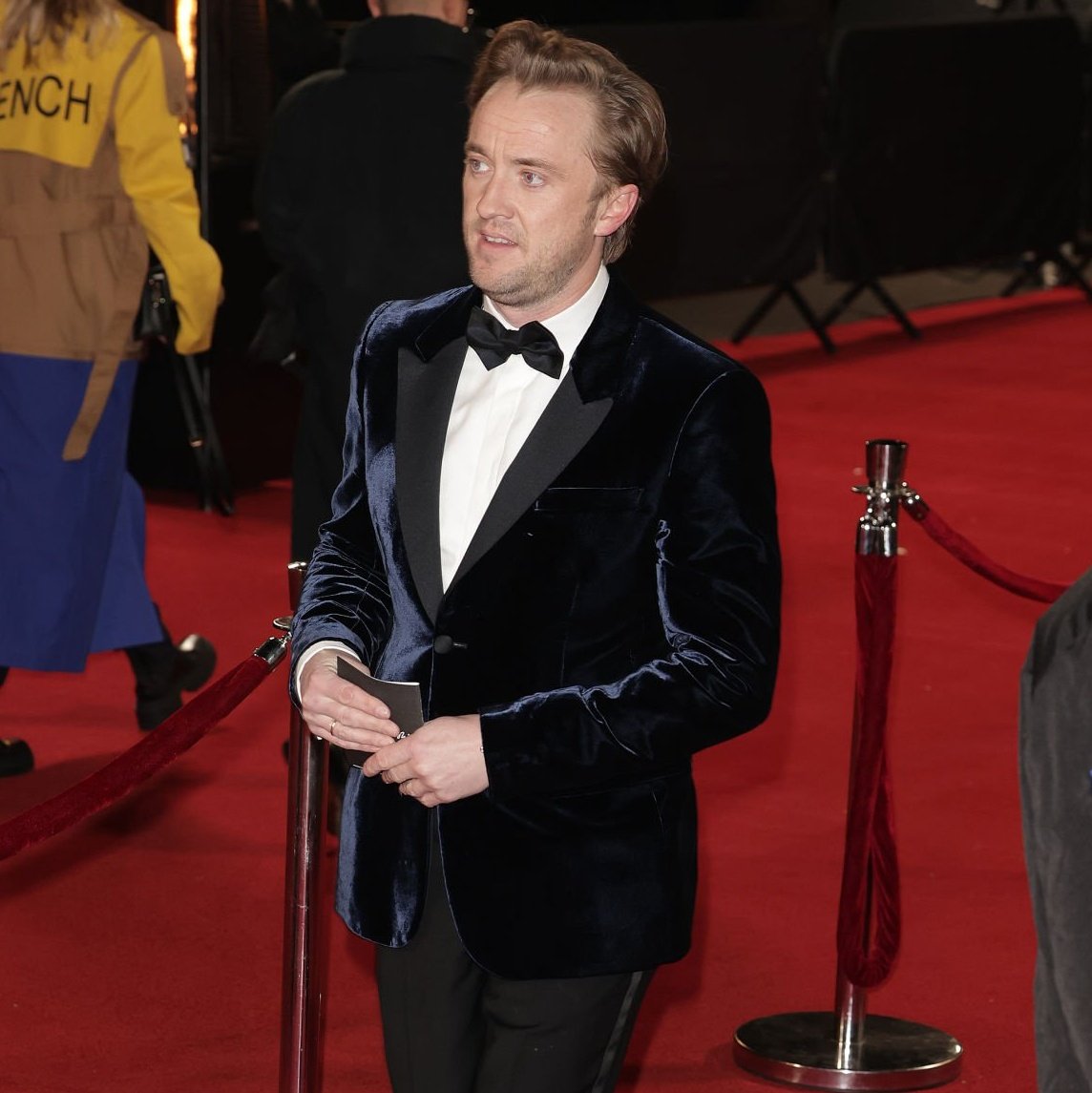 t22xdarlings's tweet photo. Tom Felton wearing a suit is my religion 🛐❣️ https://t.co/Lrm5D1Kisz