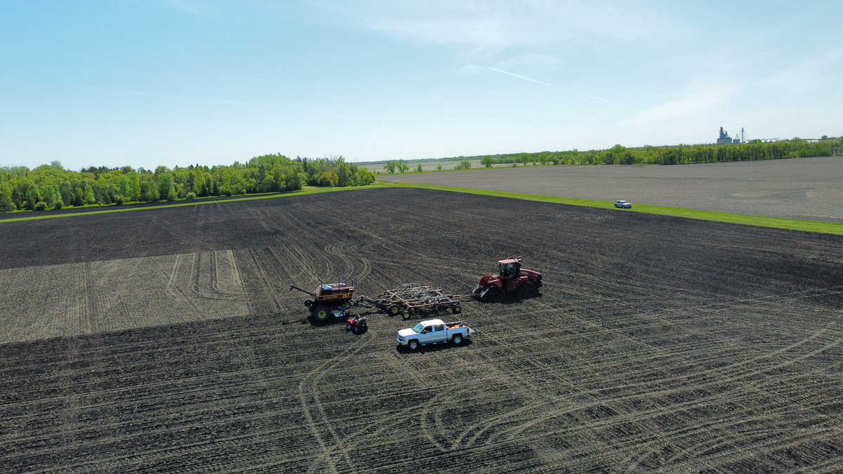 haroldbrownagro's tweet photo. Catch-up on a big week as we finally wrapped up seeding our #InVigorDST program in Eastern Manitoba. Thanks to our cooperators last week WF Farms, Pfrimmer Farm Ltd., and James McCowan. Without cooperators like you we could never do this program! @BASFAgSolutions @PerrinMatt https://t.co/mG1SODitqe