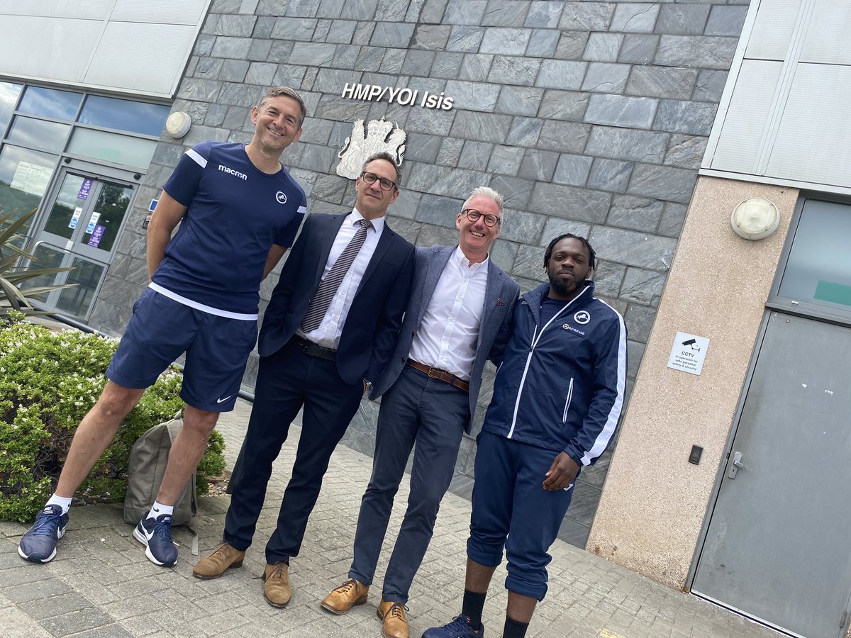 Final day & graduation @HMPIsis delivering @ProjectTwinning on behalf of @Millwall_MCT Amazing to work with @vicb41 again giving learners a positive experience Thanks to PEI’s & staff for being amazing as always & for our special guests for showing their valuable support ☺️⚽️