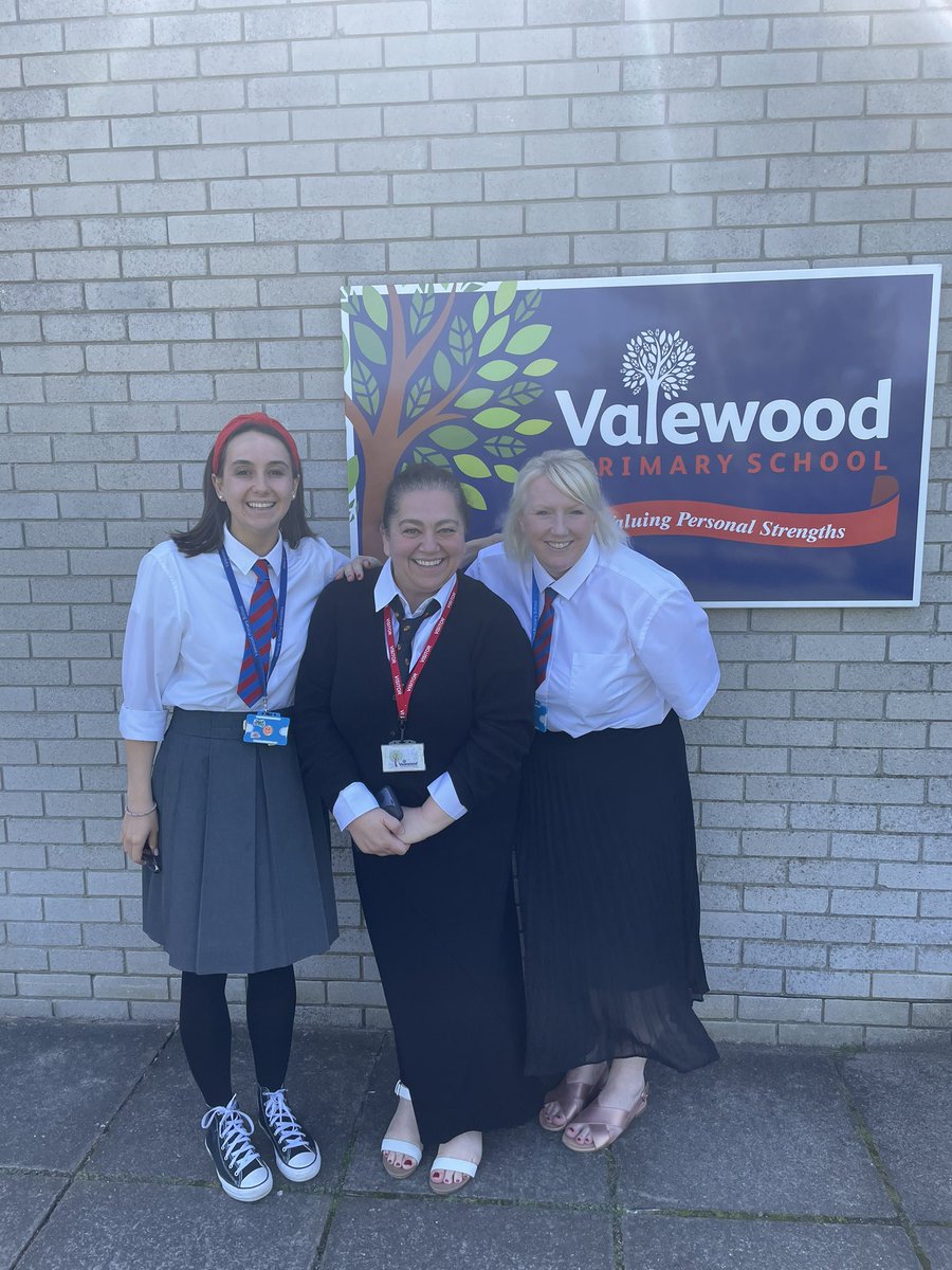 hannclark30's tweet photo. When the adults and children swap roles for #ChildhoodDay and #TheBigBreaktime hours of laughter of fun experienced by all! 😂⭐️👩🏻‍🏫 https://t.co/lFsHj6uePY