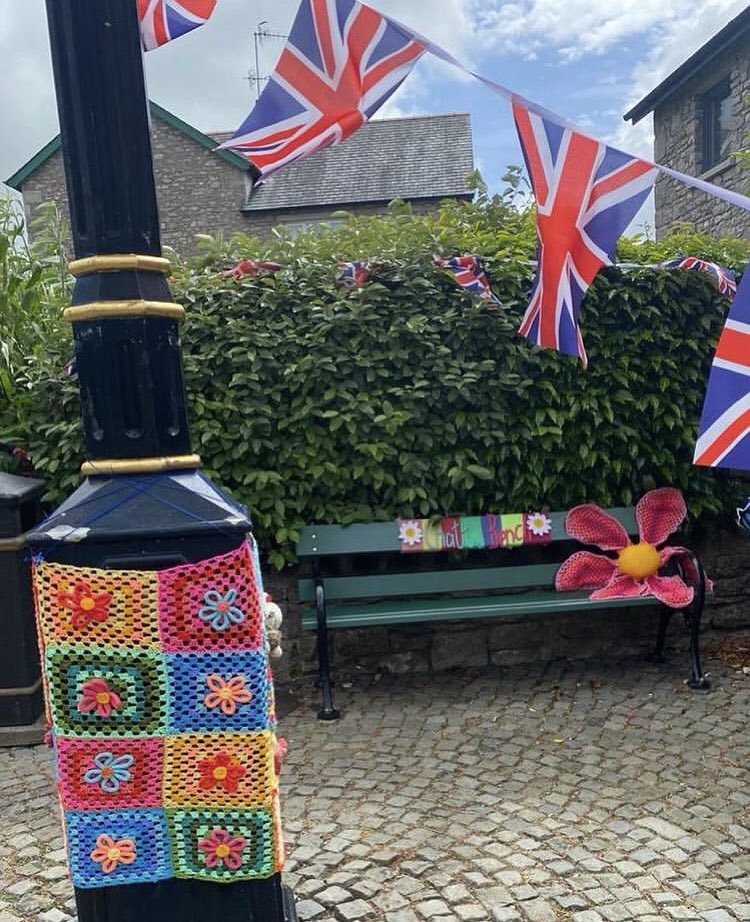 THWestateagents's tweet image. Chatty Bench Silverdale 💬

#Lakedistrict #Silverdale #Chattybench #Localfinds #Southlakes #Estateagents #Sales #Lettings