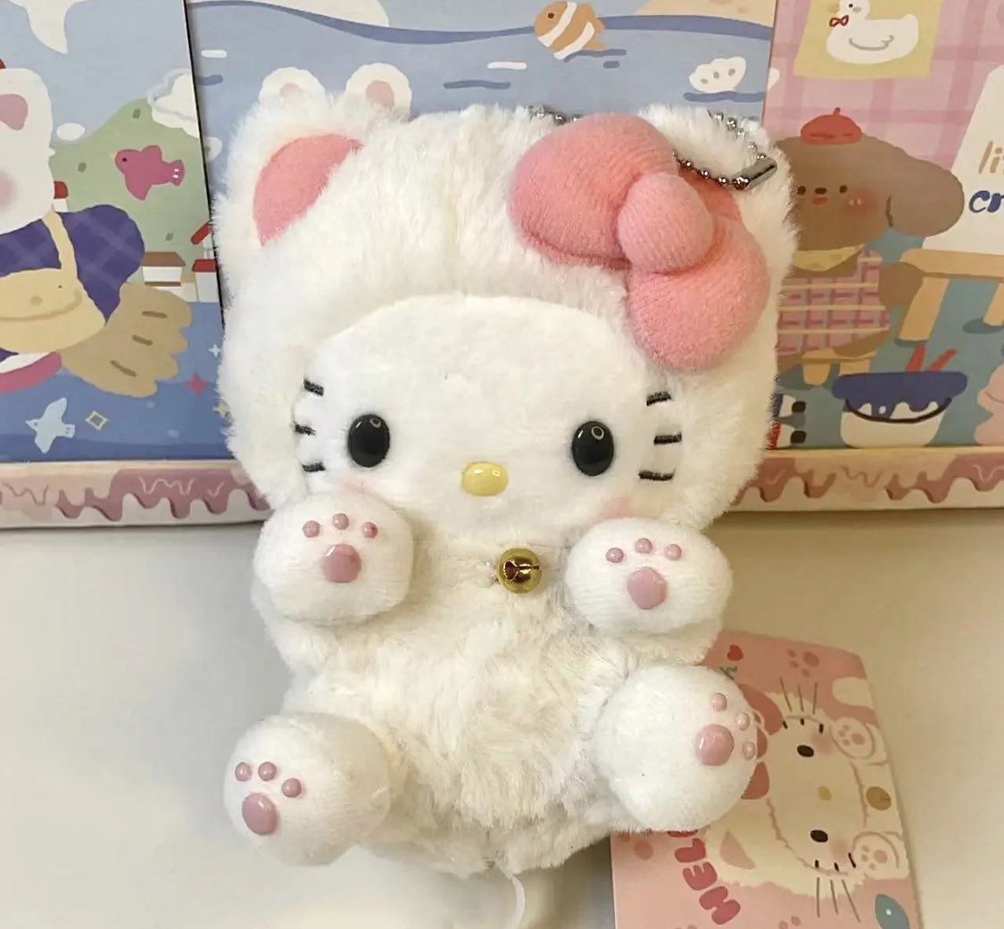 hello kitty mascot ♡