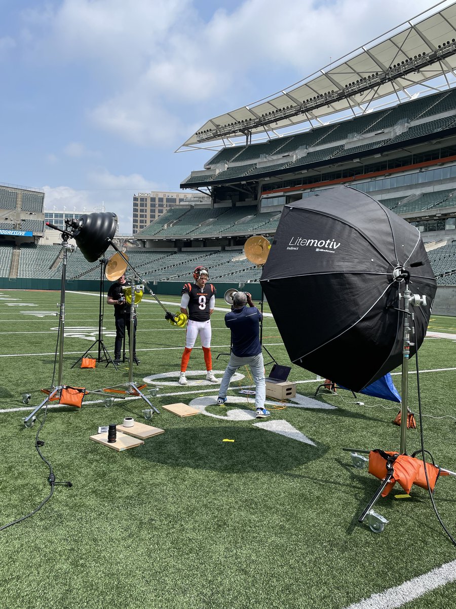Emily_Parker's tweet photo. Joe Burrow is going to be on the cover of the Sports Illustrated NFL Preview Issue hitting newsstands on Aug. 18. https://t.co/1J27cM32es