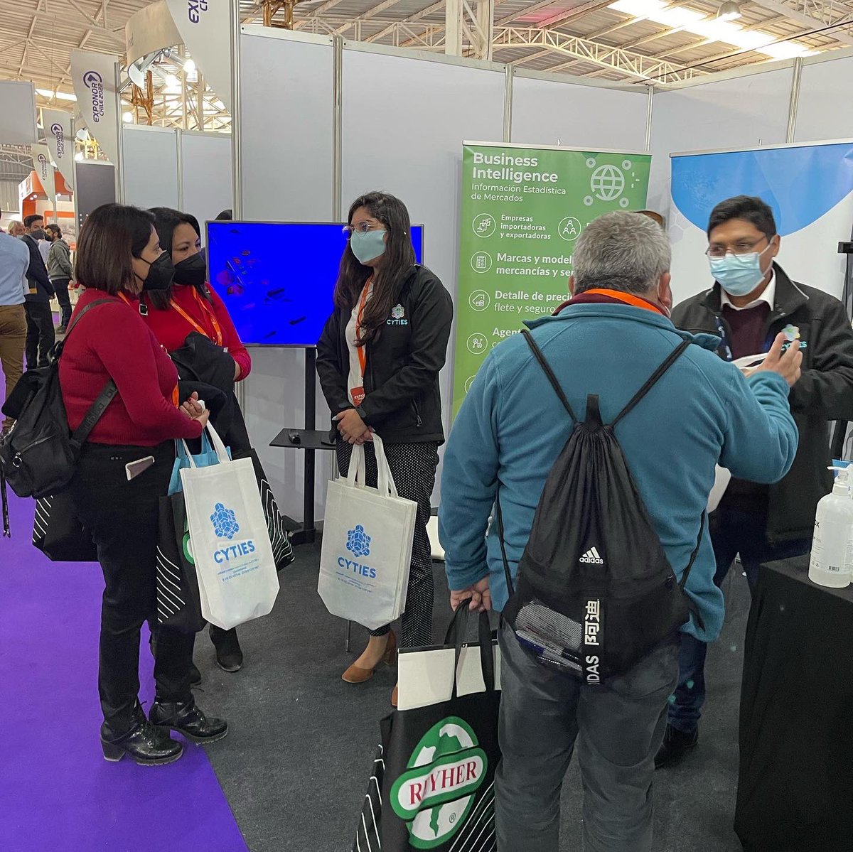 Comenzando nuestra primera jornada en Exponor 2022 ‼️Descubre los servicios exclusivos que tenemos para ti 🙌🏻 visita nuestro stand ubicado en pabellón Litio 503. ¡Te esperamos! 👏🏻#Antofagasta #Exponor