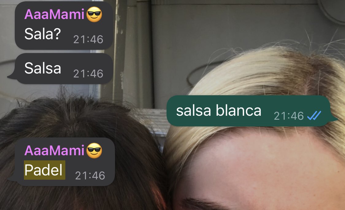 georgi2828's tweet photo. context: els meus pares juguen molt a padel 
com q em sembla divertidissim fa 5 anys la meva germana i jo li vam hackejar el mobil a la meva mare perq cada vegada q poses “Ok” digues “Padel”, i ara fa 5 anys casi daixo i segueix tenintho ha hagut d començar a dir okis https://t.co/r5N3mHmGyY