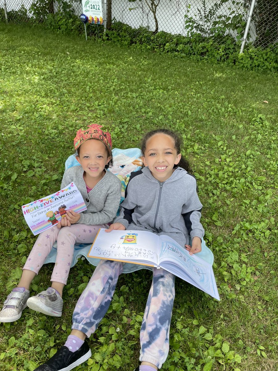 LabrosseKristy's tweet image. Publishing picnic success! 🍉💐🐜 We are proud authors! #NMUKNIGHT @NMGibbs_NJ @studentreasures