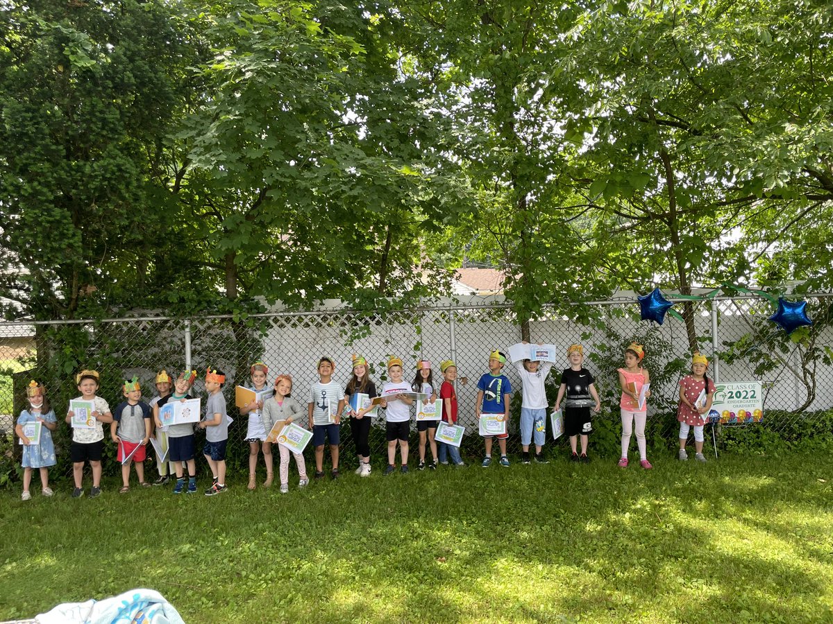 LabrosseKristy's tweet image. Publishing picnic success! 🍉💐🐜 We are proud authors! #NMUKNIGHT @NMGibbs_NJ @studentreasures