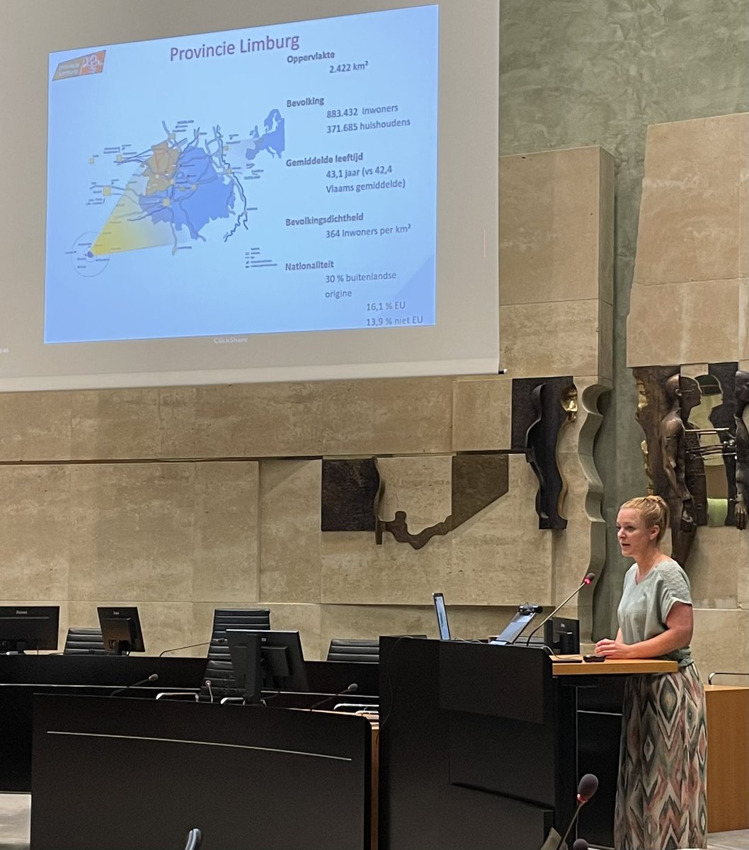 verachtertp's tweet photo. @CDenVGENK bezoekt het provinciehuis. Burgemeester @wimdries brengt lokale updates Liesbet Gabriels geeft toelichting inzake rollen vd provincieraad #genk3600 #goedbestuur #limburg
https://t.co/bBWk2oTqbm @cdenv @cdenvlimburg @VandeurzenToon @annieknagels https://t.co/VAO1xVeYjQ