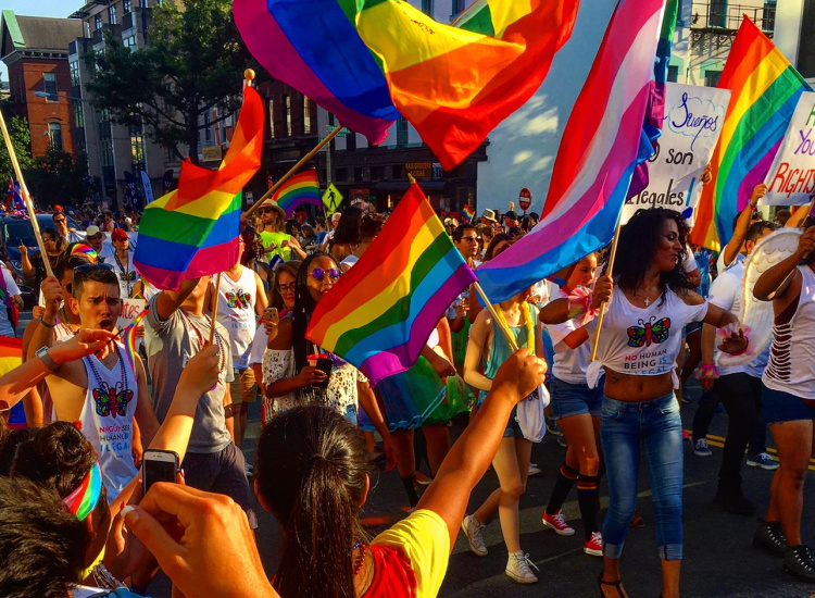 NycciNellis's tweet photo. We’re here 🌈 ~ #SayGay ~ @ANXOcider + @CapitalOneArena + @FairmontDC + @HipCityVeg + @lenaswoodfire + @eatyourpizza + @republicrestore + @Tico_DC + @kramerbooks + #LyleDC ++
https://t.co/NLaRe9xRXt https://t.co/ep73d1uvig