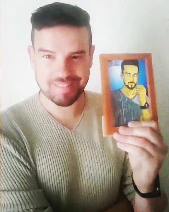 Un crack!!! Un estupendo artista y gran persona !! <a href="/Raulcantante/">Raul Fuentes Cantant</a> simpsonizado y tú te simpsonizas? <a href="/veronica_code_g/">Play to Quiz</a> <a href="/FansRaulFuentes/">Fans RaúlFuentes</a> <a href="/Raulcantante/">Raul Fuentes Cantant</a>