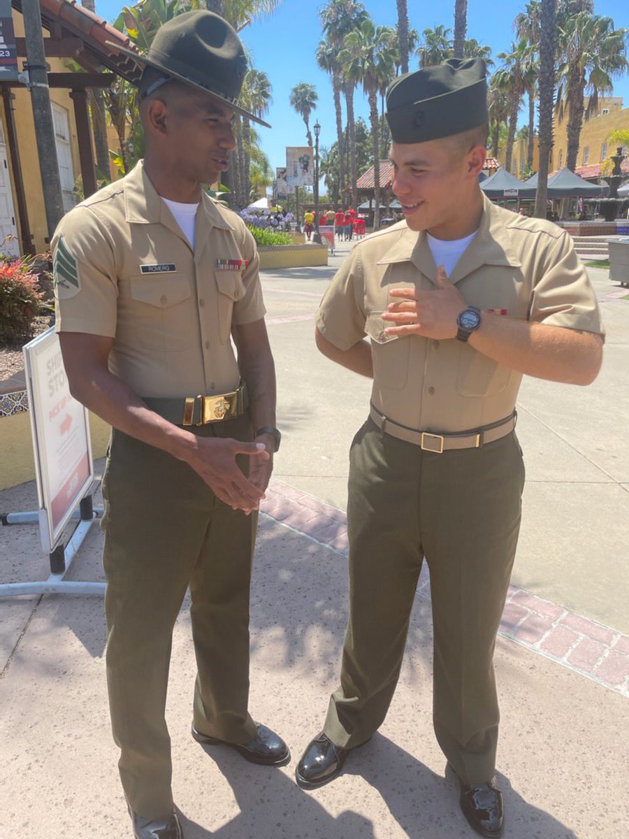 CHSSpartanFB's tweet image. Our 2018 All District Center Owen Romero is now a proud United States Marine.  Hard to believe this guy weighed 285 lbs.  Always an overachiever, he exemplifies what being a @CHSSpartanFB is all about!