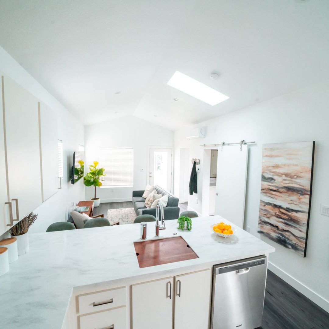 uniteddwelling's tweet photo. Just because an accessory dwelling unit is small doesn’t mean it can’t have a big impact! Discover how much an #ADU can add to your property value at the link below. ➡️ https://t.co/0UqWsFe0S1 ⬅️ #UnitedDwelling #PropertyValue #RealEstate https://t.co/reBYU8dUFS
