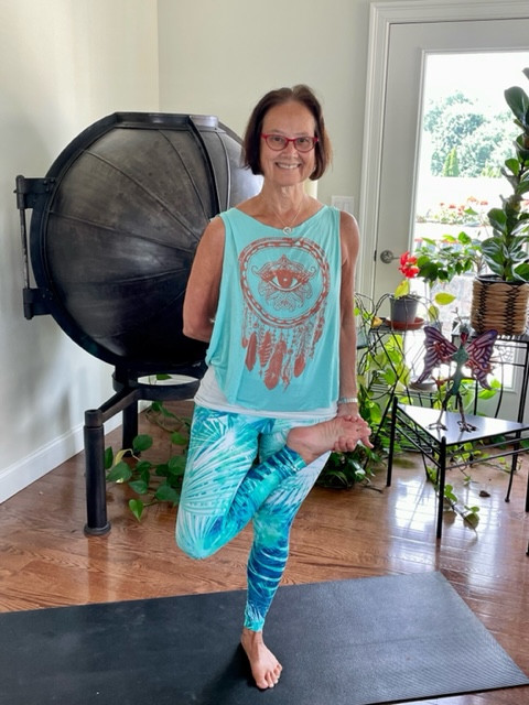 O2_Yoga's tweet photo. Join Tina online at noon Eastern Time for O2 Basics, and then join Carol online tonight at 5:30 p.m. for O2 Intermediate. 

In Carol's class, we will be working on hip opening and in stages toward half-bound lotus.

#yoga #YogaAtHome #O2yogaeverywhere https://t.co/gARqNULFco