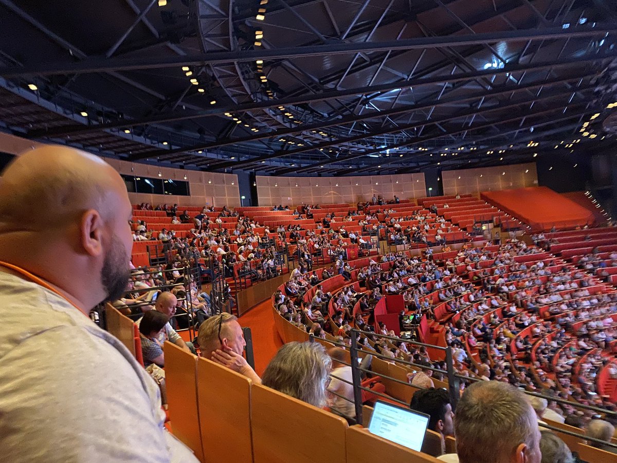 floremollet's tweet photo. Jour 1 #congrèsCFDT à Lyon pour la délégation du ⁦@CFDT_FGTE⁩   SGT Sud-est.
✅Présentation du Rapport d’activité par Laurent Berger. ✅1ère journée d’Interventions sur le RA. https://t.co/gERnHgTPCv