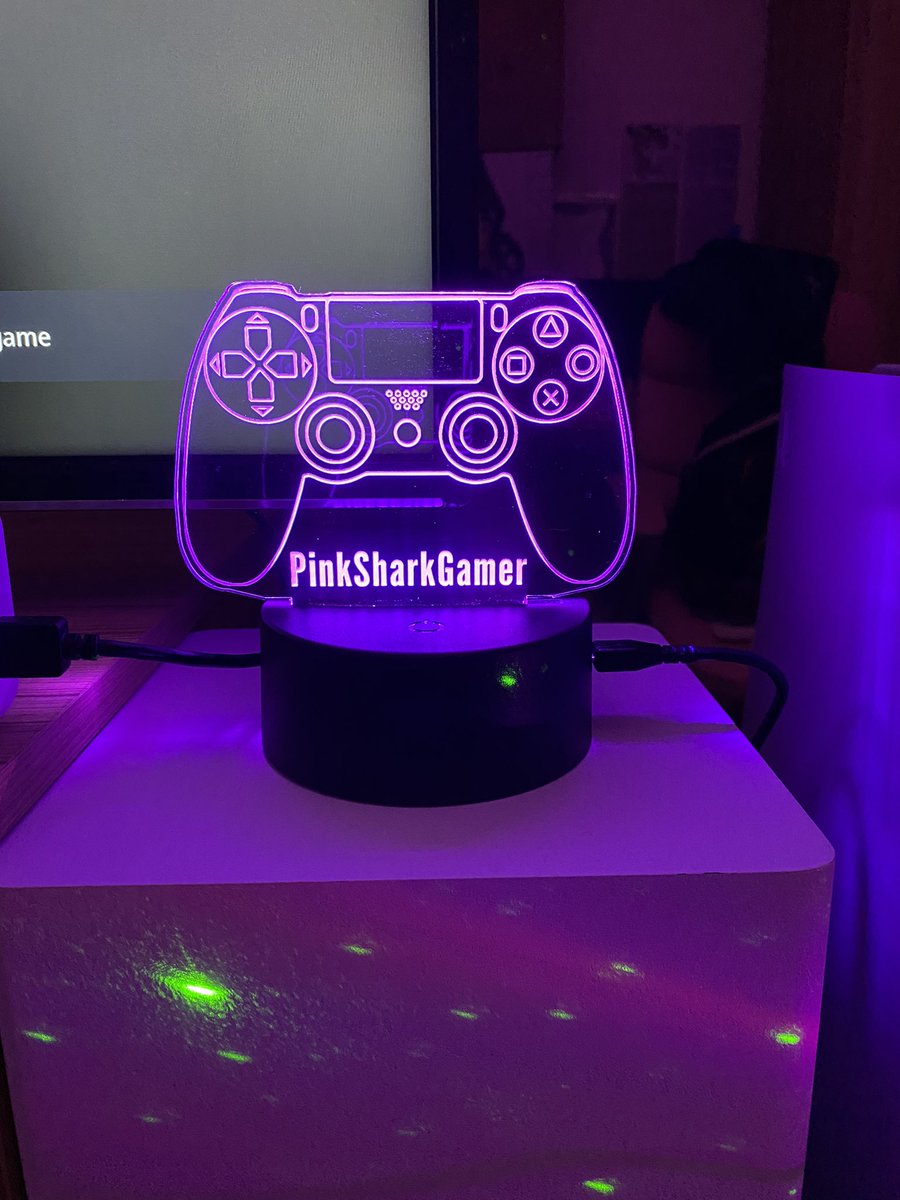 PinkSharkGamer's tweet photo. A lot of exciting content to come on my Twitter page soon as well as my YouTube channel! Watch this space 👀 https://t.co/b3cz8WTkIx