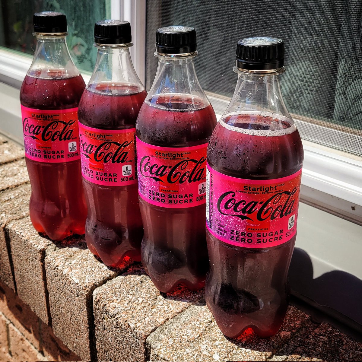 adrianmuscat's tweet photo. @cocacola_ca what is this witchcraft you can come up with? As soon as it hits my tongue, it's cherry, then changes to vanilla, and finishes off minty. It's confusing the hell out of my tastebuds. #starlight https://t.co/DNPiYzyU4d