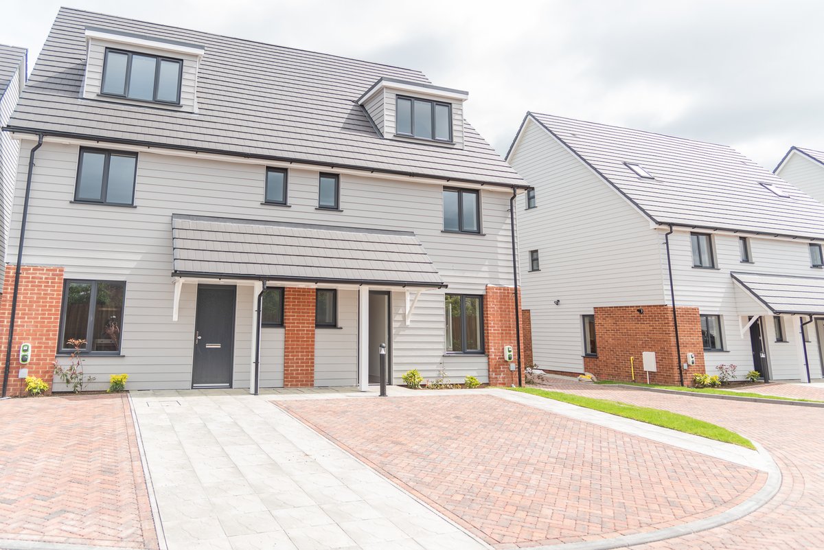 BloomfieldsPlan's tweet photo. A few weeks ago, one of our Planners was invited on a tour of a development that she obtained the permission for a couple of years ago!
It’s always a fantastic feeling to be able to see a finished project in person knowing you had an input in its creation. 
#planning #newbuild https://t.co/raoIeycUwn