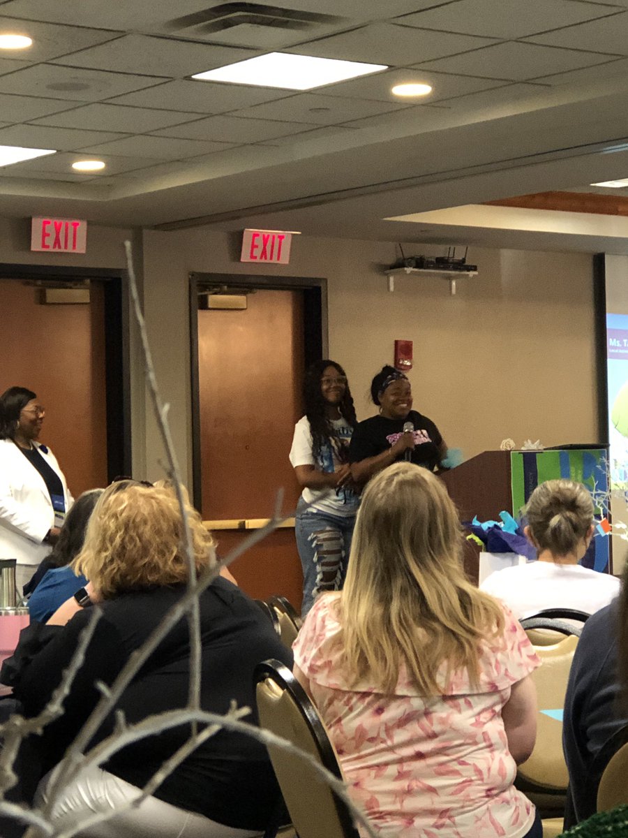 HeunLibrary's tweet image. Honored to have Tamika Palmer, mother of Breonna Taylor, as a speaker at our Librarians Summer Academy. @JCPS_LMS #LetsGrowLMS #jcpslibraries #LSA2022