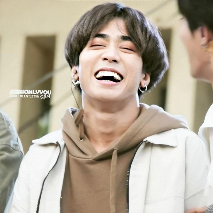 dreyysnts's tweet photo. Dear jashkullen, 

Your smile is the cause of my happiness. So, take appropriate care of yourself and keep smiling love. Iloveyou. 

#BBQniJosh
#SB19_JOSH
#WeAreOneIHAWAN https://t.co/Ik75dfOf4W